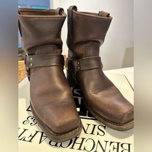 Ladies Frye Motorcycle Boot size 7 1/2 Brown Oiled Leather